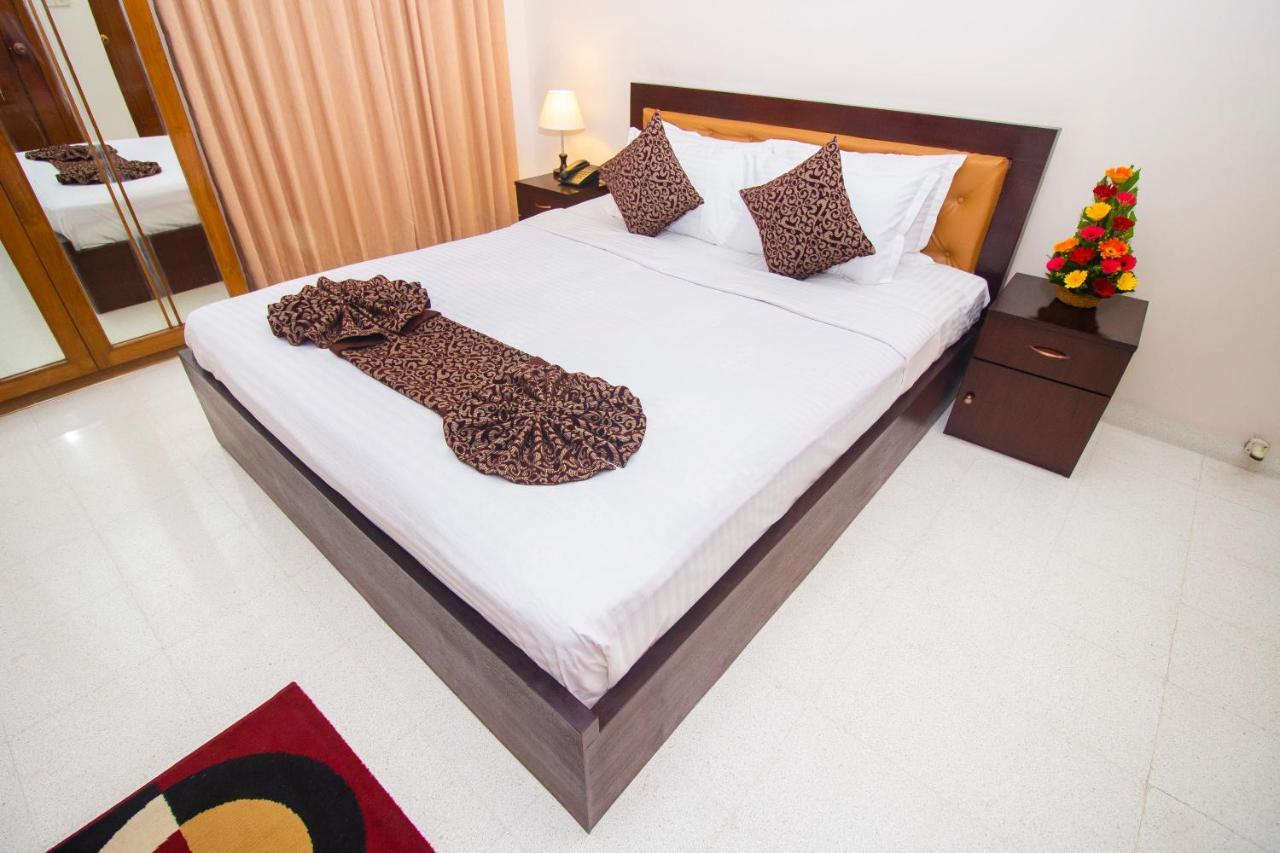 Hotel Suite Palace Dhaka Exterior foto